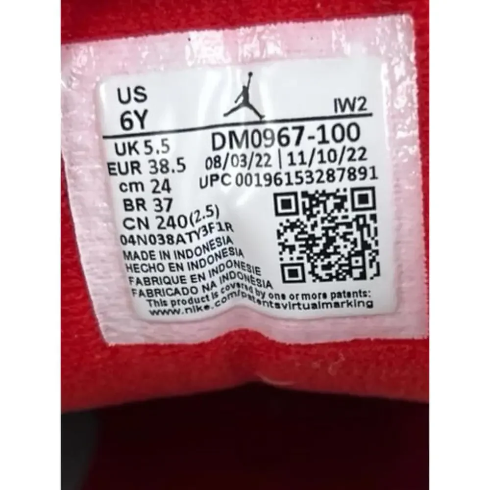 Air Jordan 3‎ Retro White Cement Reimagined Sz 6Y